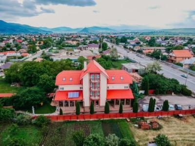 Pensiunea Octogon Piatra Neamţ Exteriér fotografie